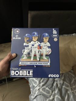 mookie,Ohtani, Freeman bobble head foco