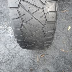 Used Tire 295/60/20