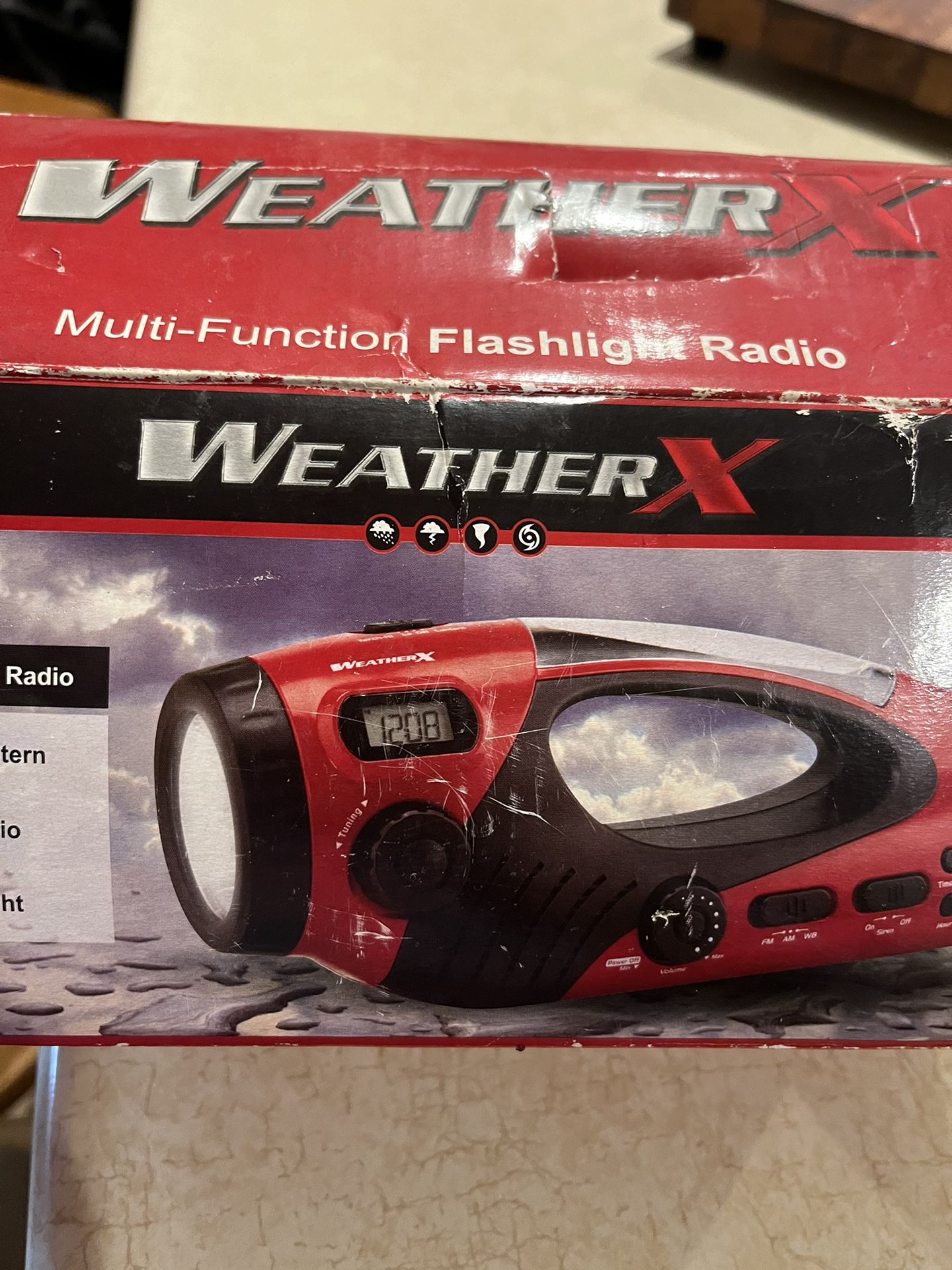 Multi Function Weather Radio Flashlight Cranking 