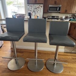 BAR STOOLS