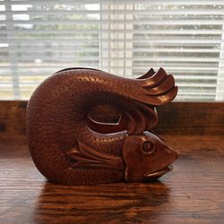 Artesanal wood napkins holder