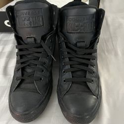 Converse Size 9, Unisex, All Black 
