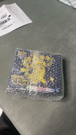 Pokémon Surging Sparks Etb