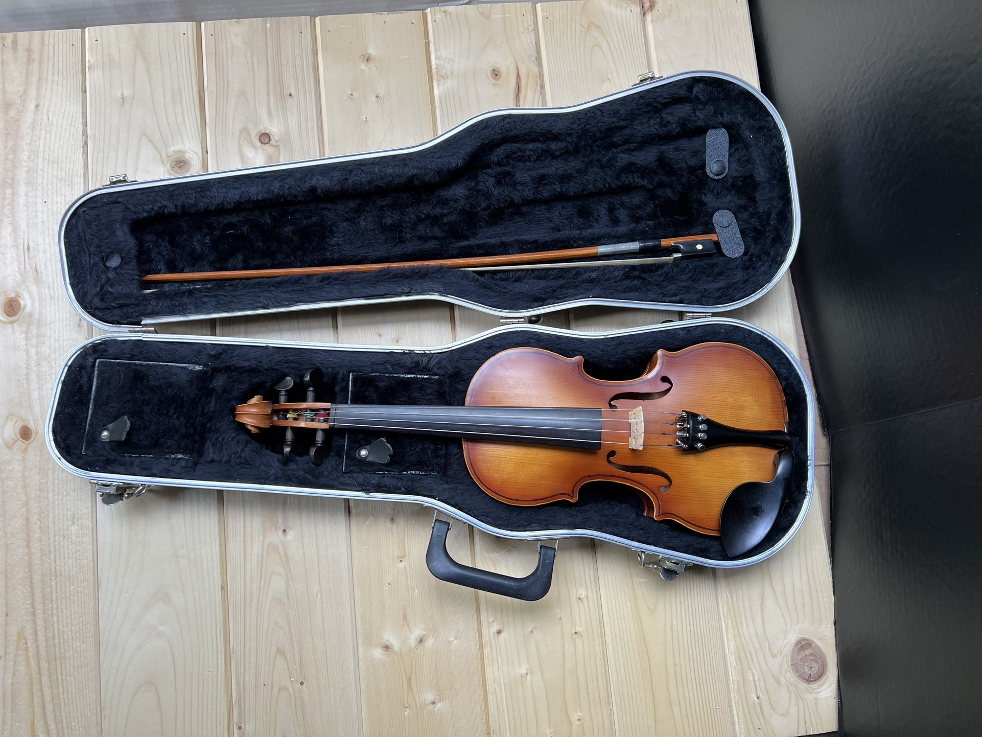 Vintage 1979 Violin 3/4 — Made in Moscow, USSR (No. 6957)