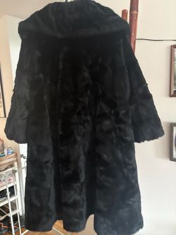 Black Women fur coat size medium