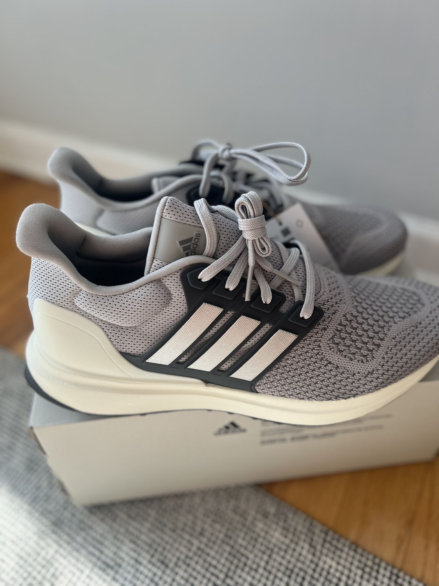 Adidas Ubounce size 10M