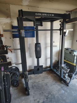 Gold's Gym professional squat rack