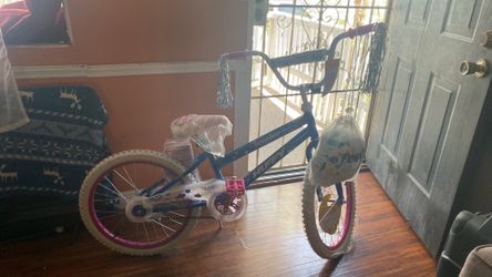 Girls bike