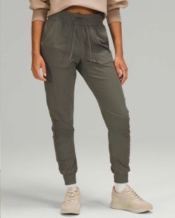 Lululemon Beyond The Studio Jogger Grey Sage Sz. 6