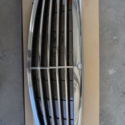 Mercedes S Class Front Upper Grille