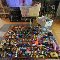Huge Lot Of Vintage/ Retro Toys/ Collectibles
