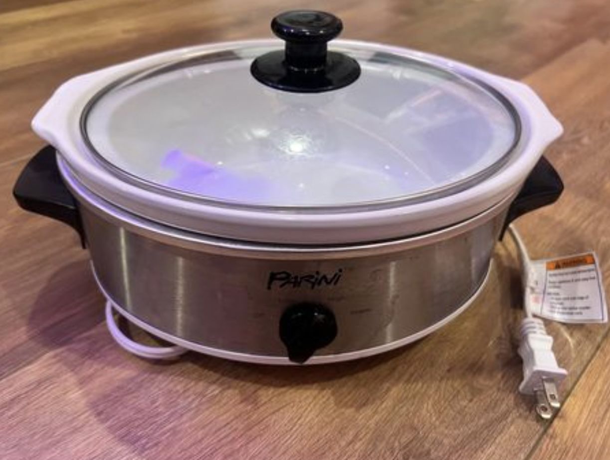 Selling (1) Casserole Slow Cooker