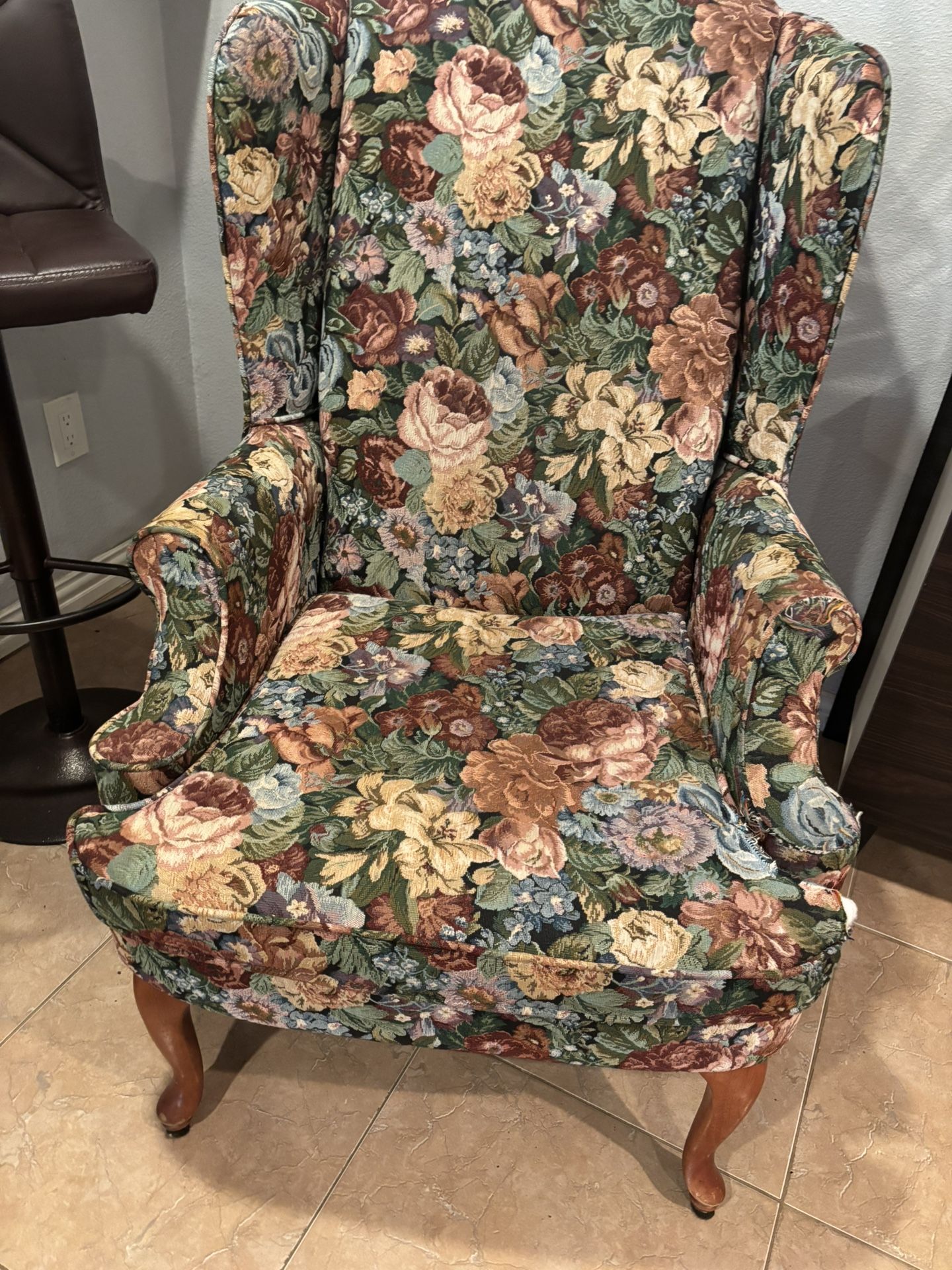 Wingback accent chair