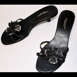 Black Sandal Heel Shoes with Flower Leather