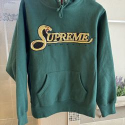 Green Supreme Hoodie Size L