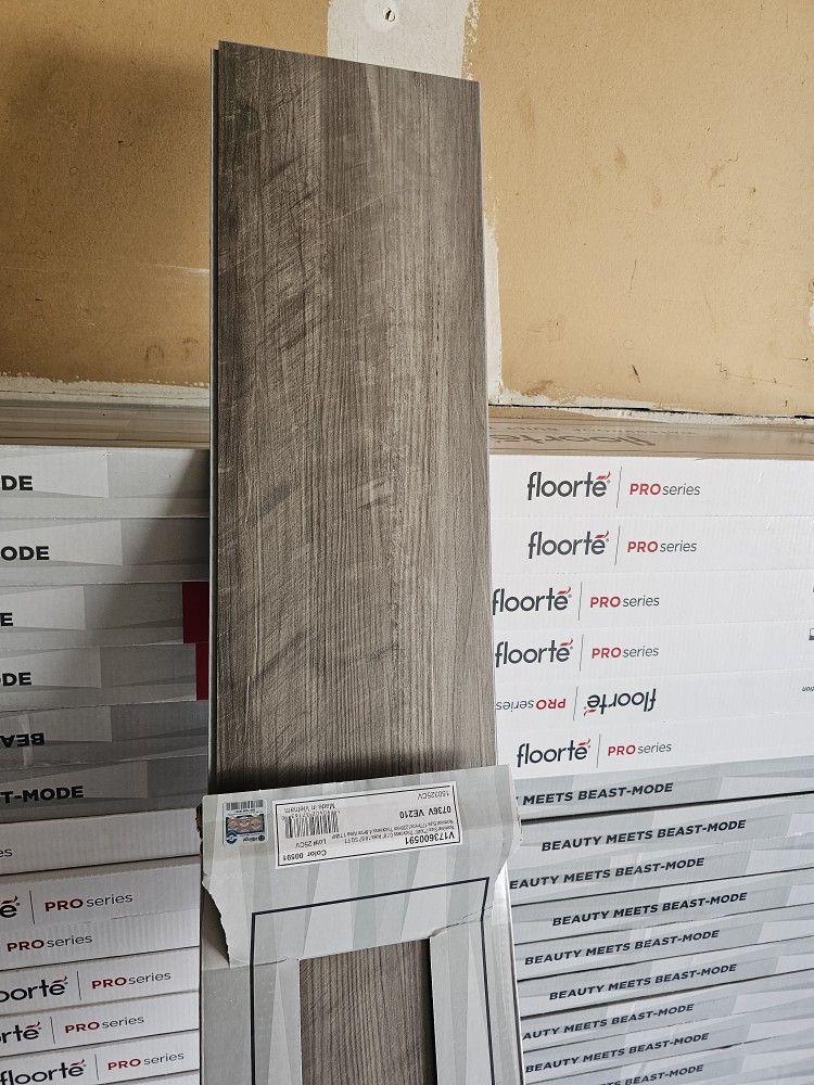 Shaw Vinyl Click Plank Gris