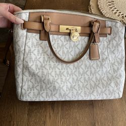 Michael Kors purse