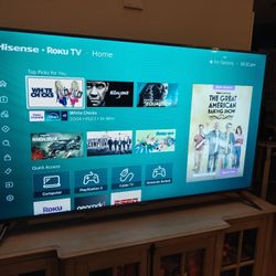 Hisense 70” 4K Roku Smart TV – Works Great