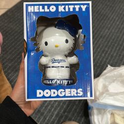 HELLO KITTY DOGERS 