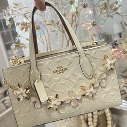 Coach Nina Small Tote Bag In Signature Leather