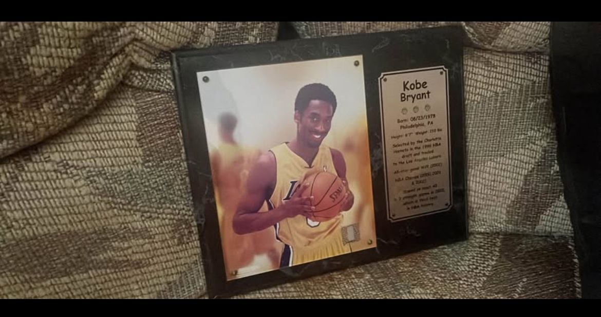 Kobe Bryant Plaque 