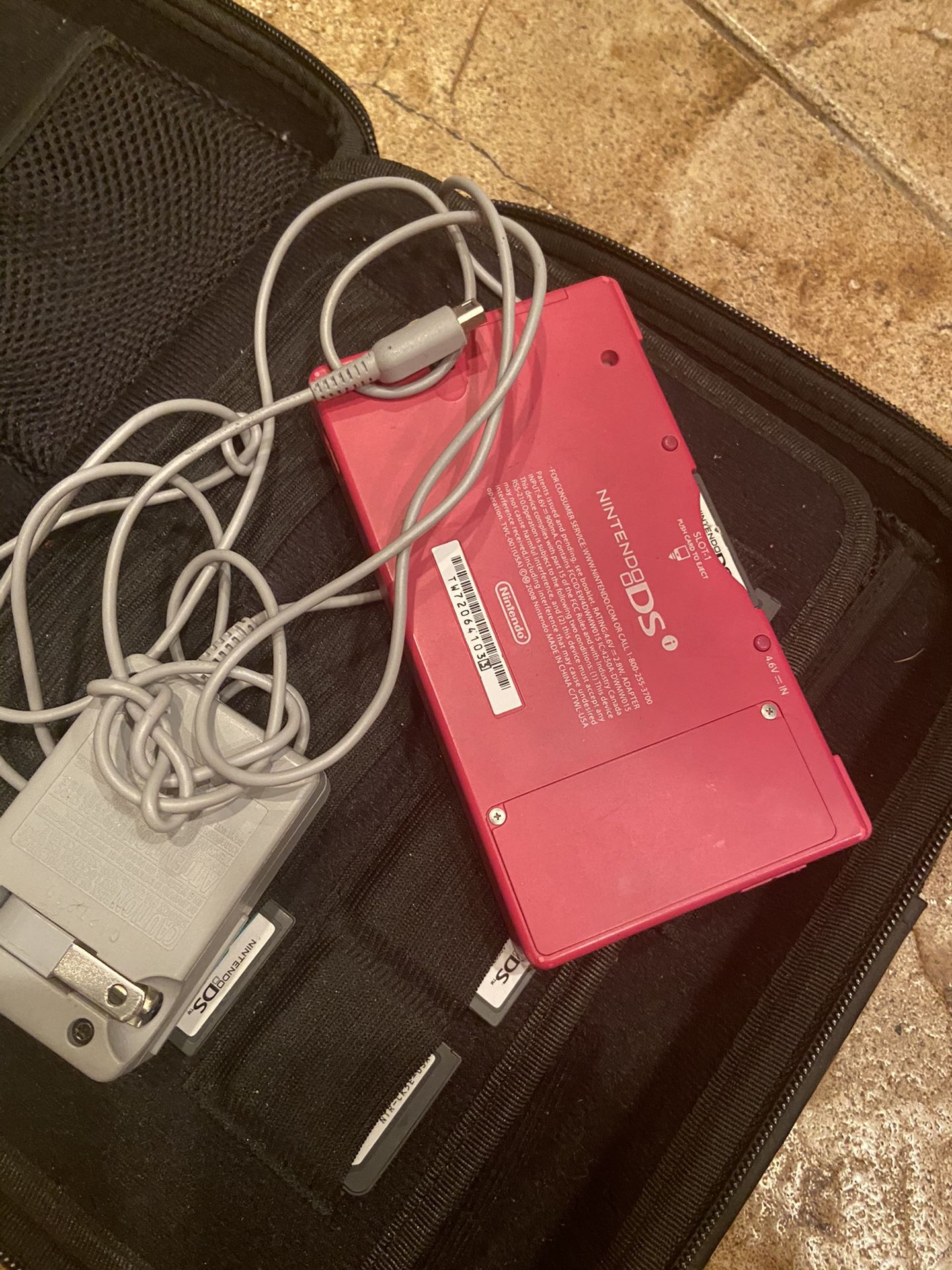 NINTENDO DSI PRACTICALLY NEW WITH 20 games