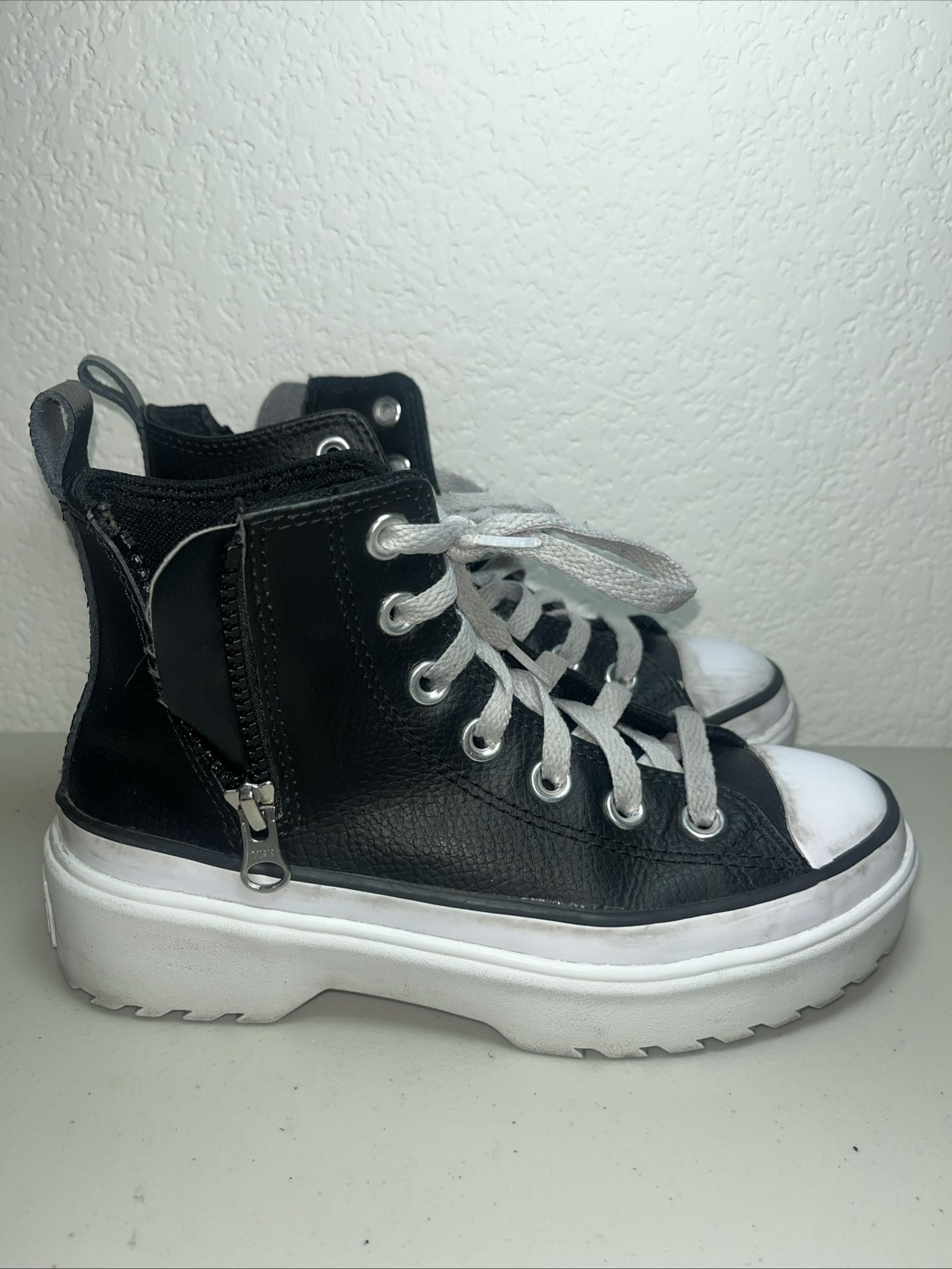 Converse Chuck Taylor All Star High Lugged Lift Platform Leather Shoes Youth Sz2