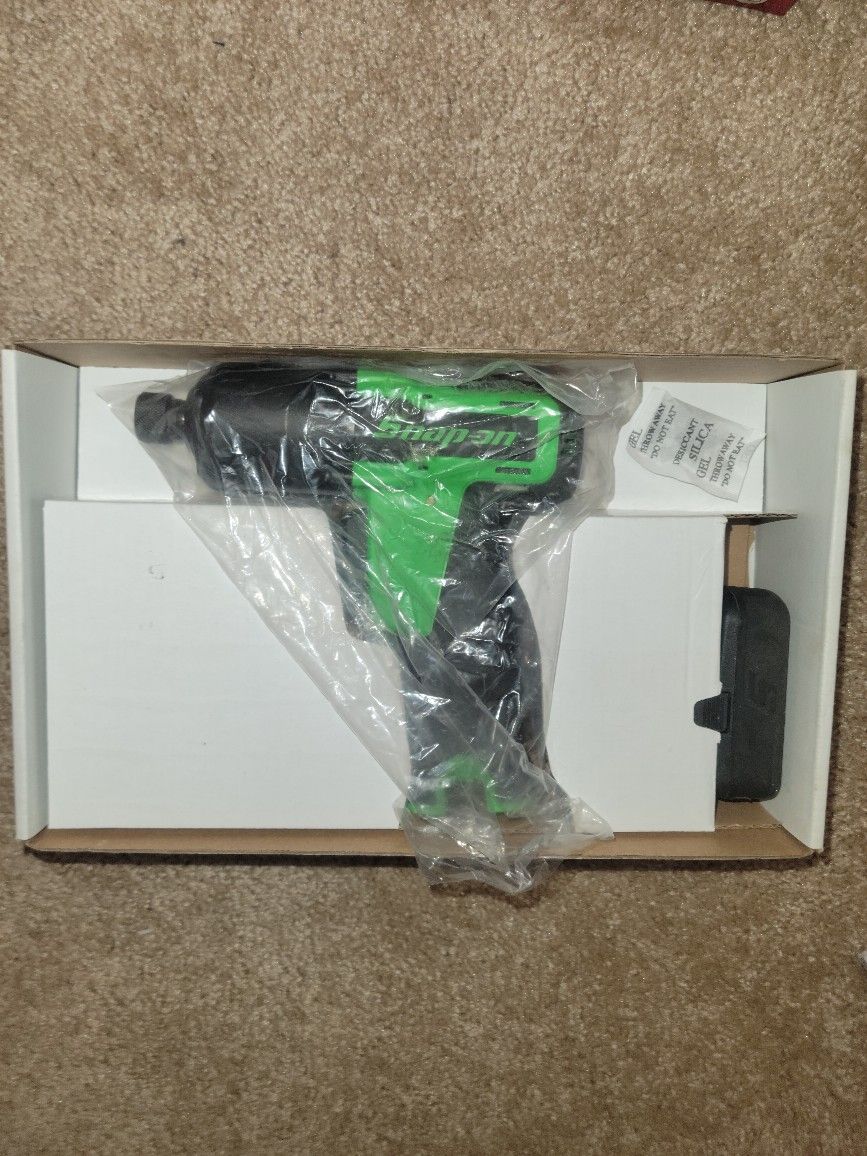 Snap On  14.4.V Micro Lithium Impact Driver