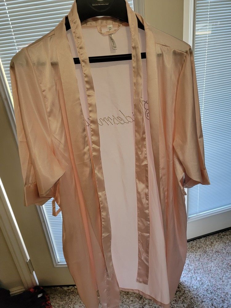 Pink Bridesmaid Robe, New With Tags From Davids Bridal