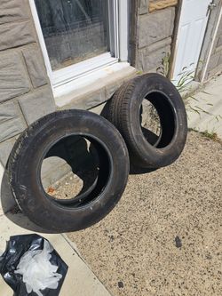 2 SUV  Tires.     235/65R17