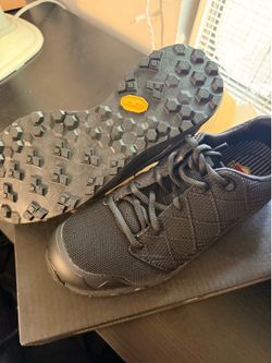 Steel toe women’s work shoes
