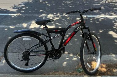 Piranha Black Mountain Bike
