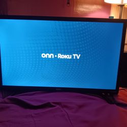 24" LED Roku TV
