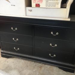 Dresser Set Black
