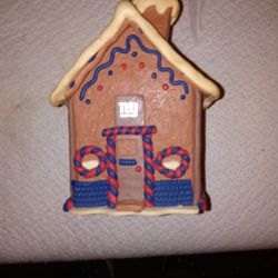 Official NFL Collectible New York Giants Plastic Composite Ginger Bread House Christmas Decoration Mantelpiece Xcetera