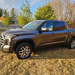 2024 Toyota Tundra Platinum 