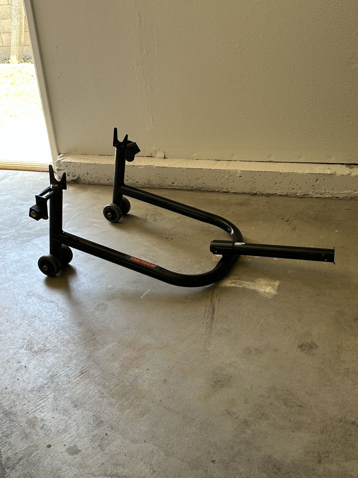TRACKSIDE REAR PADDOCK STAND FOR SPORTS MOTORCYLE