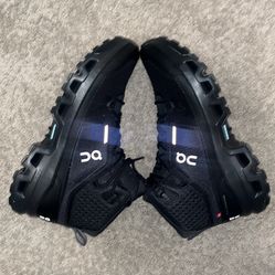 On Cloud Black Athletic Hiking Boots 