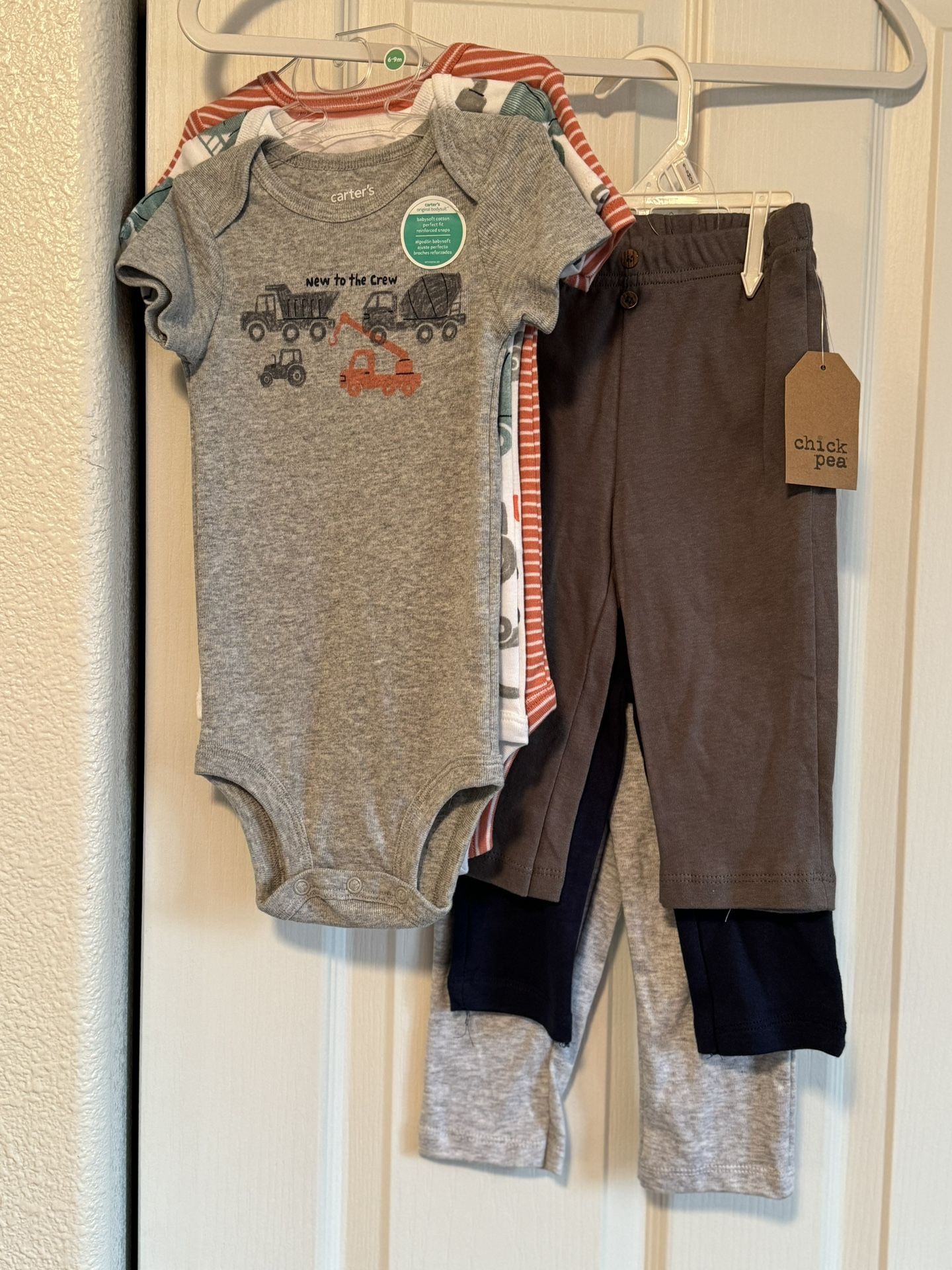 Carter’s Baby Boy 6/9 Months Bodysuits And Pants