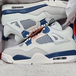 Jordan 4 Retro Military Blue (2024) 