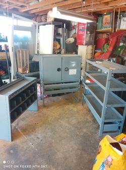 Cargo van shelves