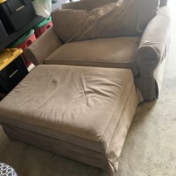 Loveseat With Storage Ottoman