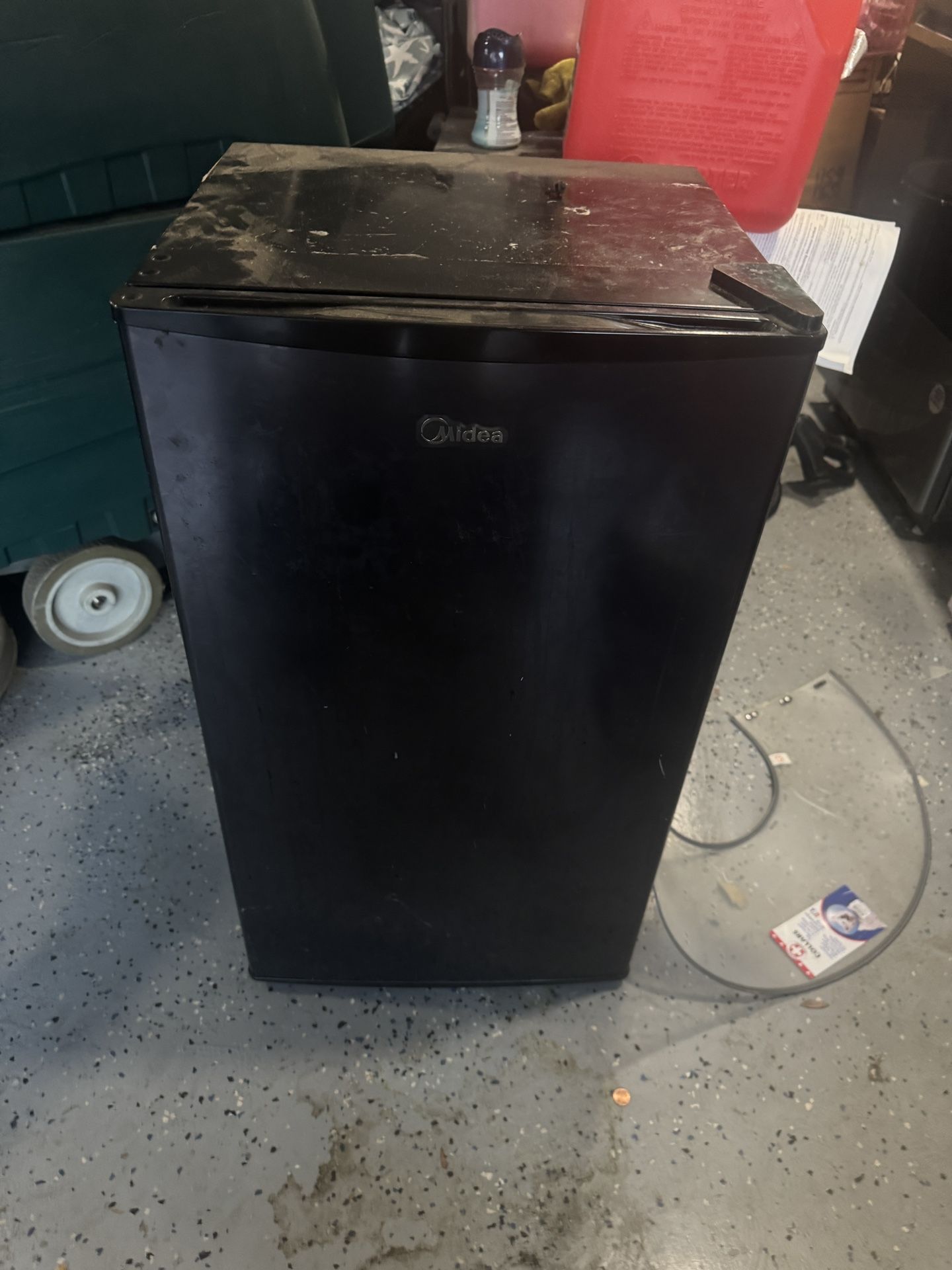 Midea Mini Fridge