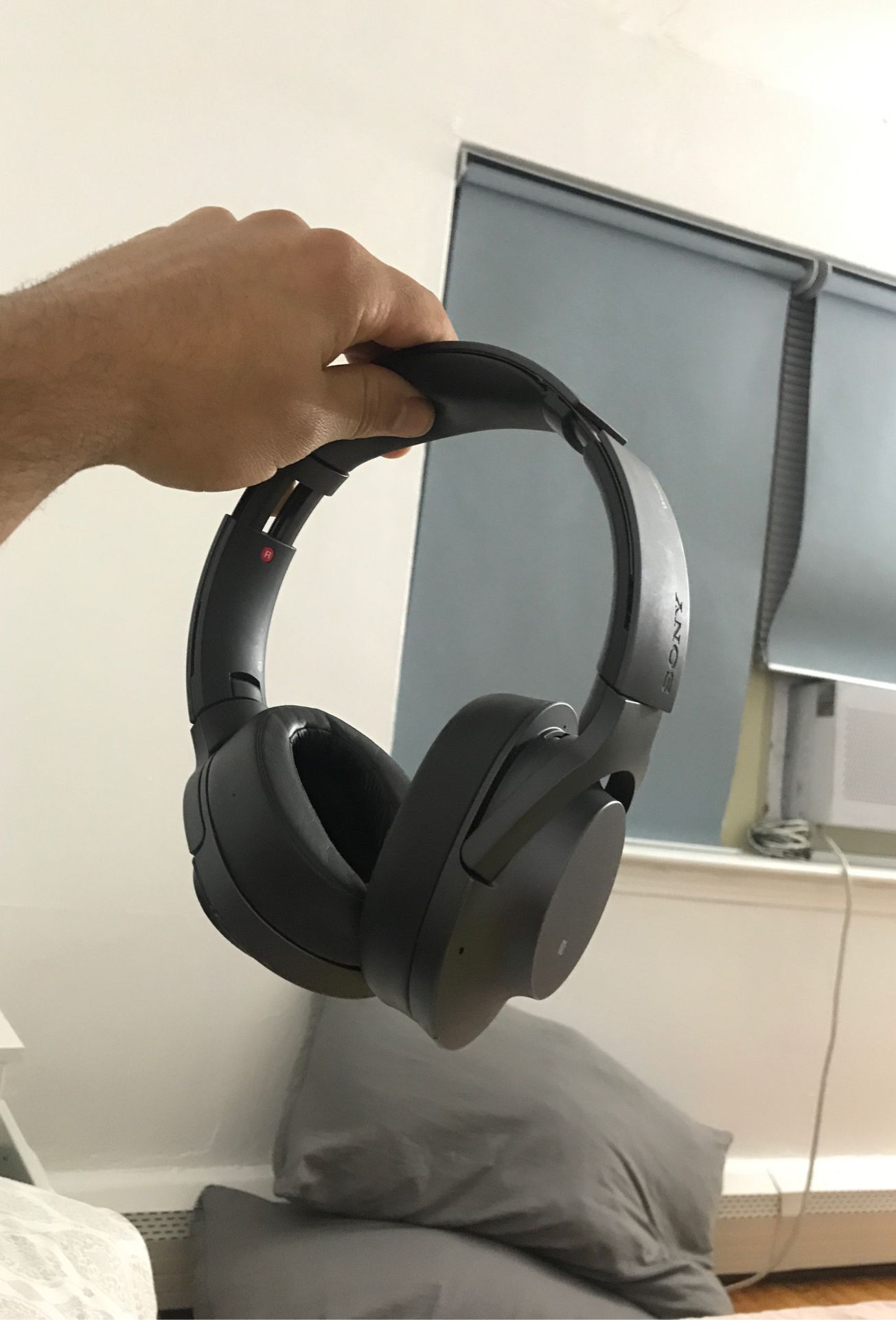 Sony hear on 2 headphones wh h900n