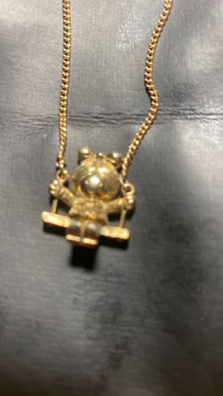 vintage Avon "Swing Sweetly" pendant necklace