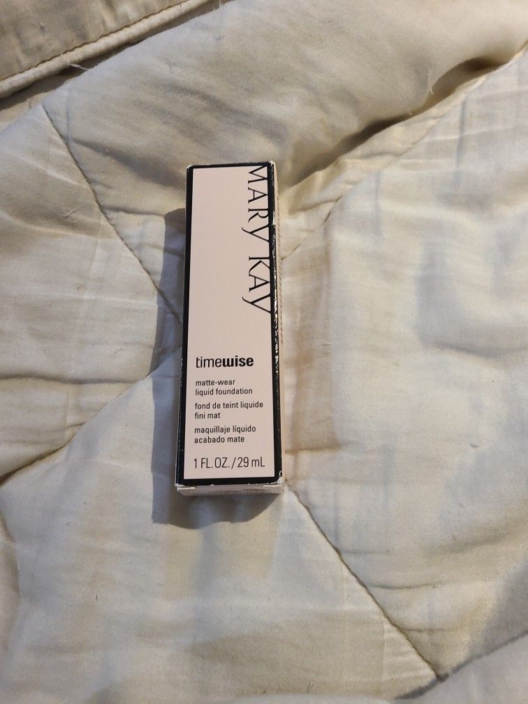 Mary Kay Timewise Matte Wear Beige 3 