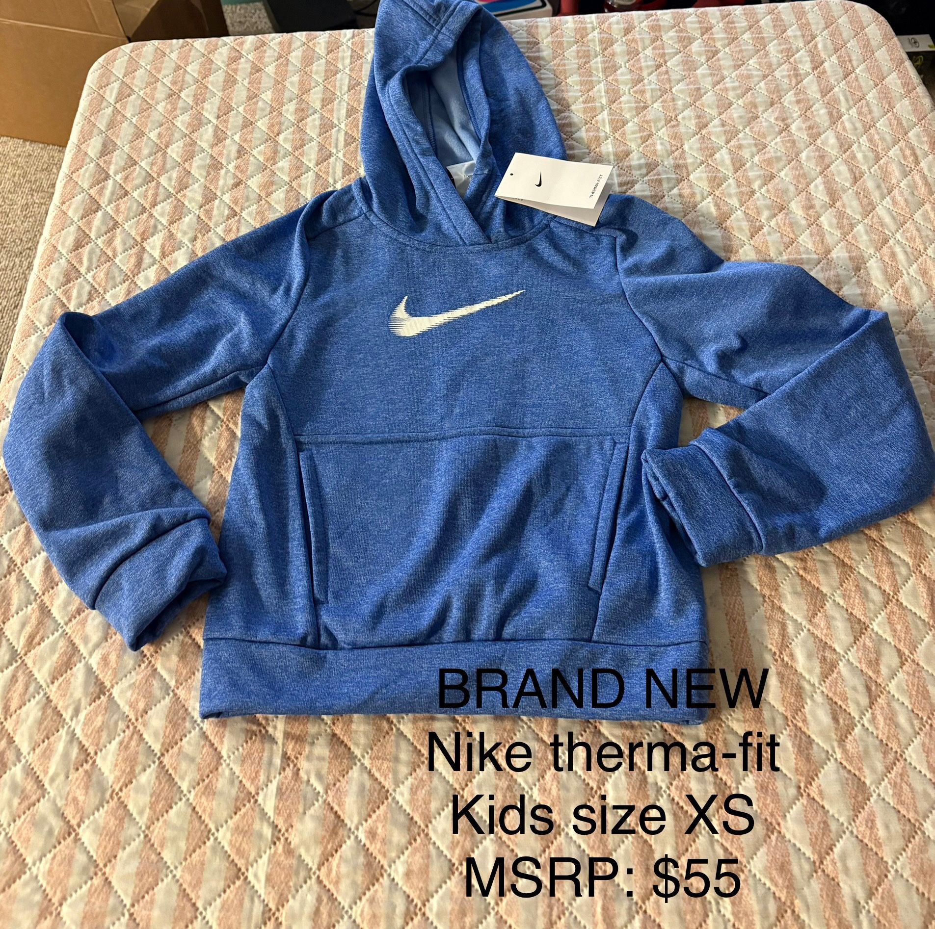 Nike Therma-fit Hoodie Boys Size XS NEW