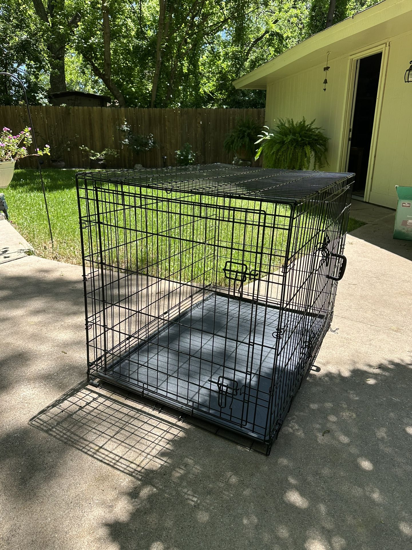 Large Dog Kennel