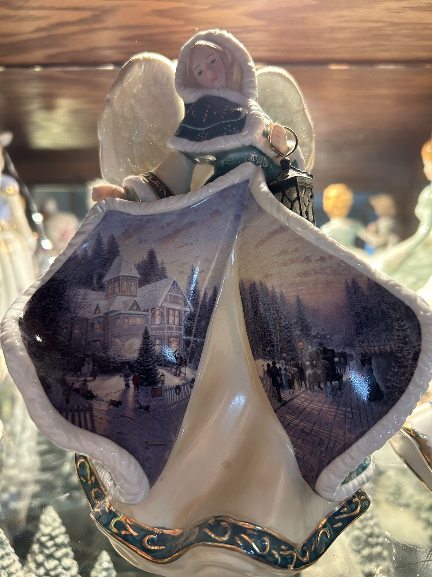 Thomas kincade Porcelian Figurine
