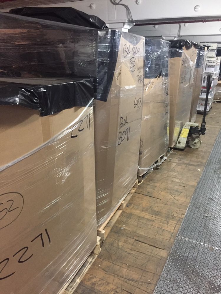 MCYs Luggage pallets, brand names, offered at 20% of retail value
